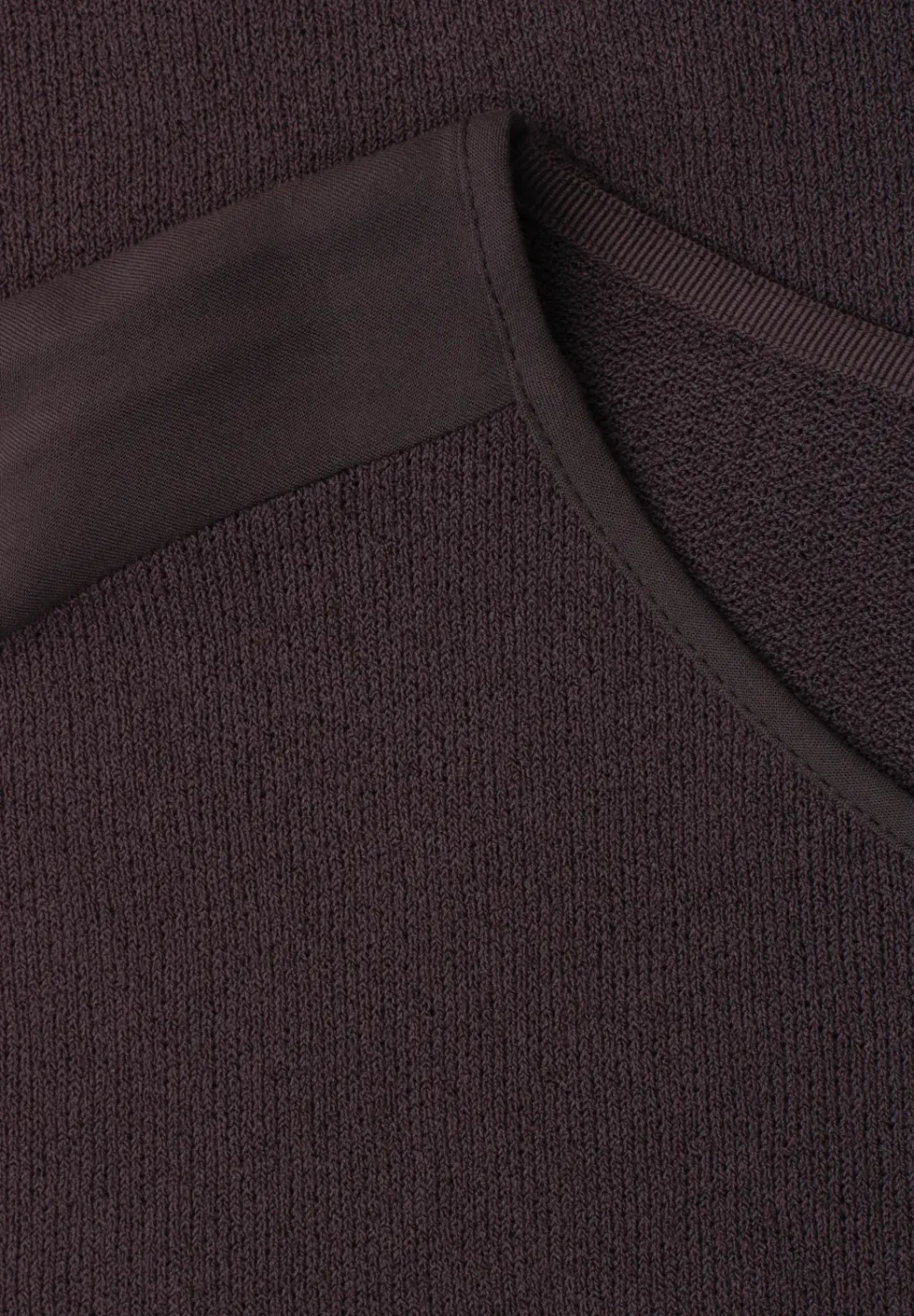 Shirt mit Boatneck und Schulterdetail