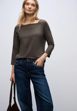 Shirt mit Carré Ausschnitt