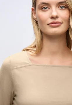 Shirt mit Carré Ausschnitt