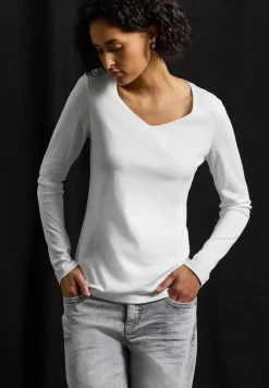 Shirt mit Carrée Ausschnitt