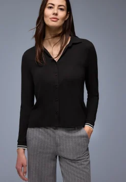 Shirt mit College-Details