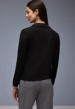 Shirt mit College-Details