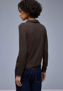 Shirt mit College-Details
