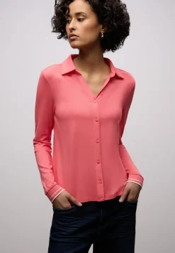 Shirt mit College-Details