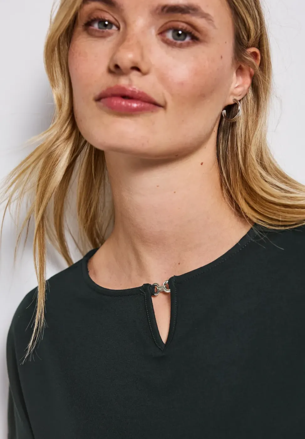 Shirt mit Cut-Out