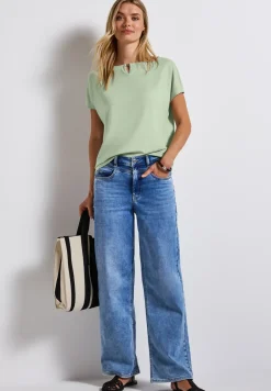 Shirt mit Cut-Out