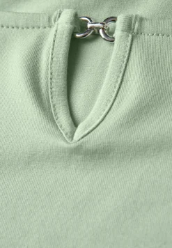 Shirt mit Cut-Out