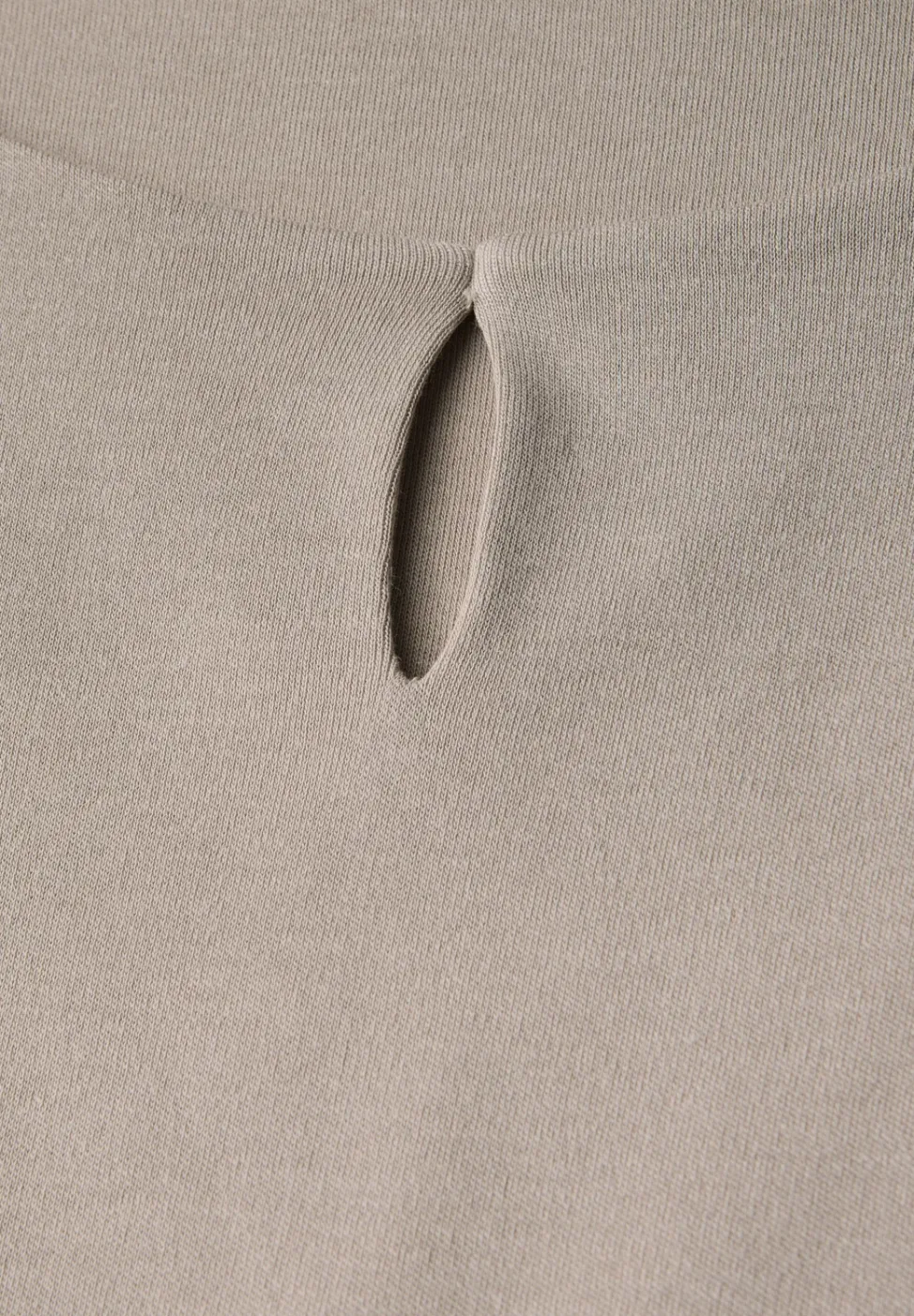 Shirt mit Cut-Out