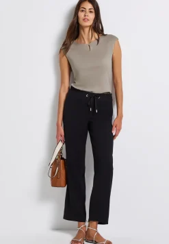 Shirt mit Cut-Out