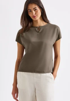 Shirt mit Cut-Out