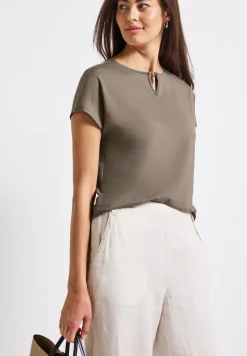 Shirt mit Cut-Out
