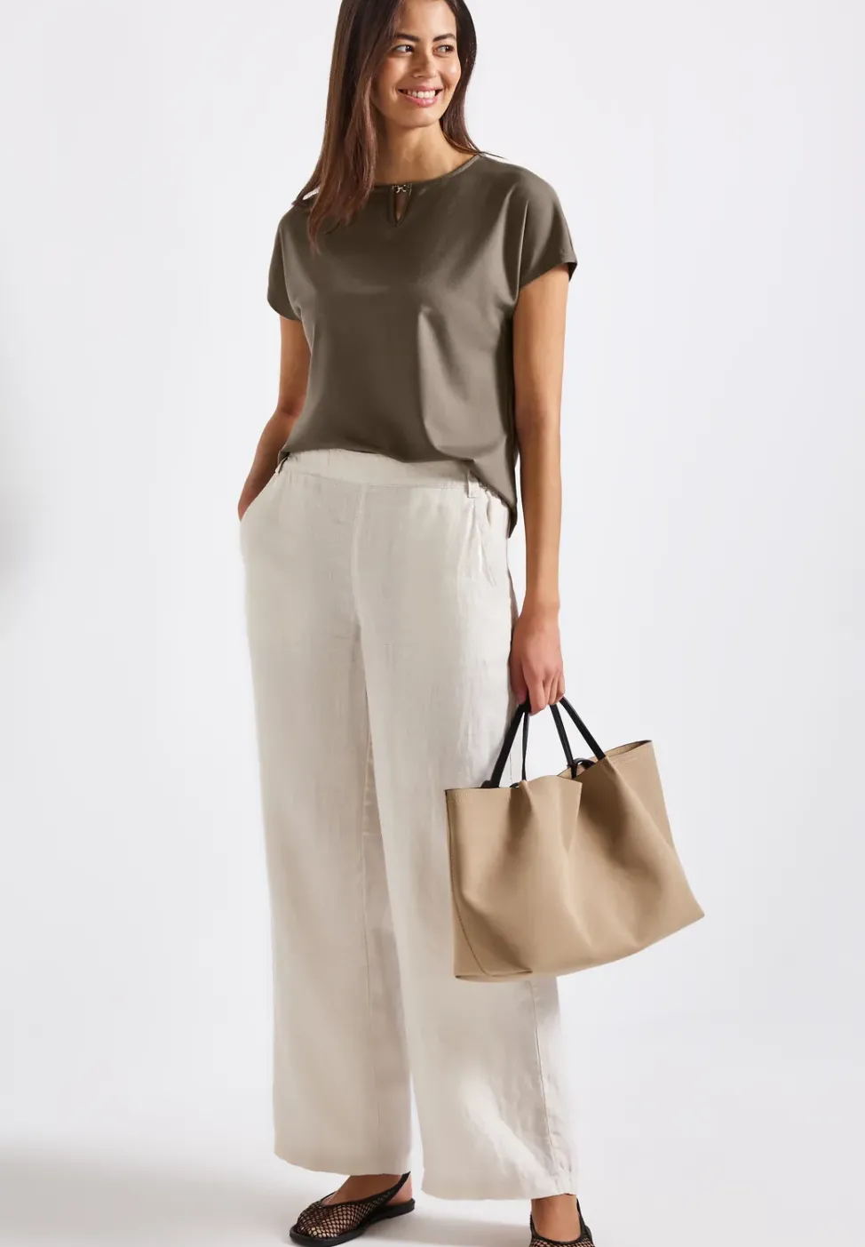 Shirt mit Cut-Out