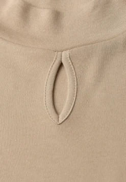 Shirt mit Cut-Out Detail