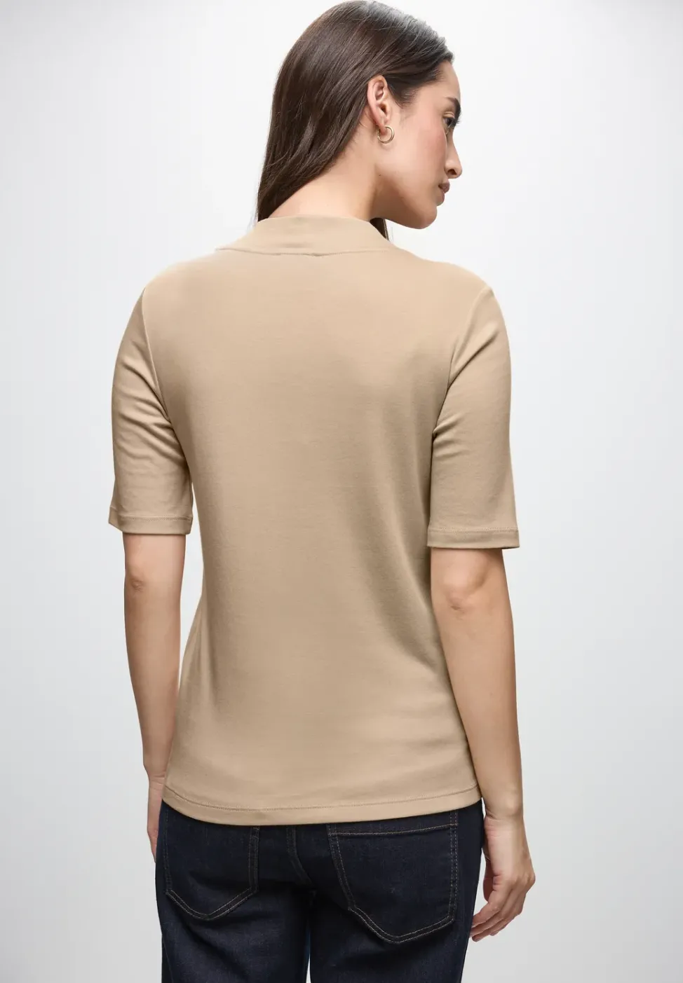 Shirt mit Cut-Out Detail