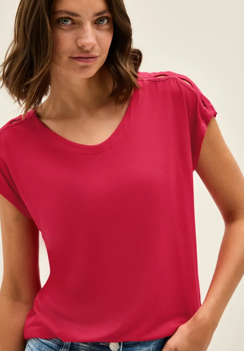 Shirt mit Cut-Out Details