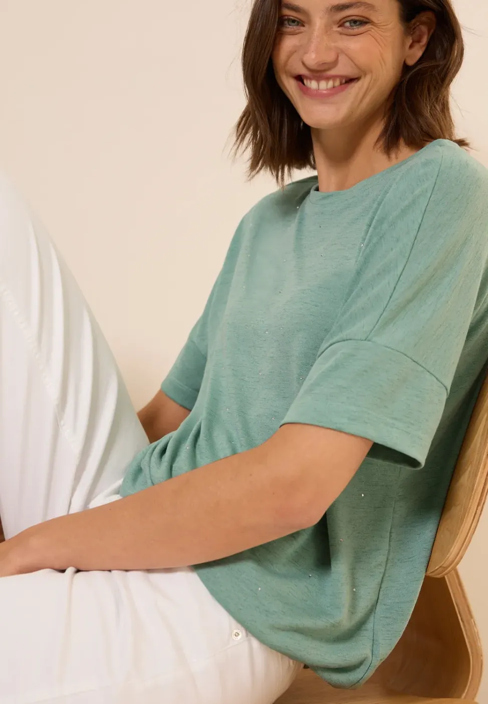 Shirt mit Dekosteinen