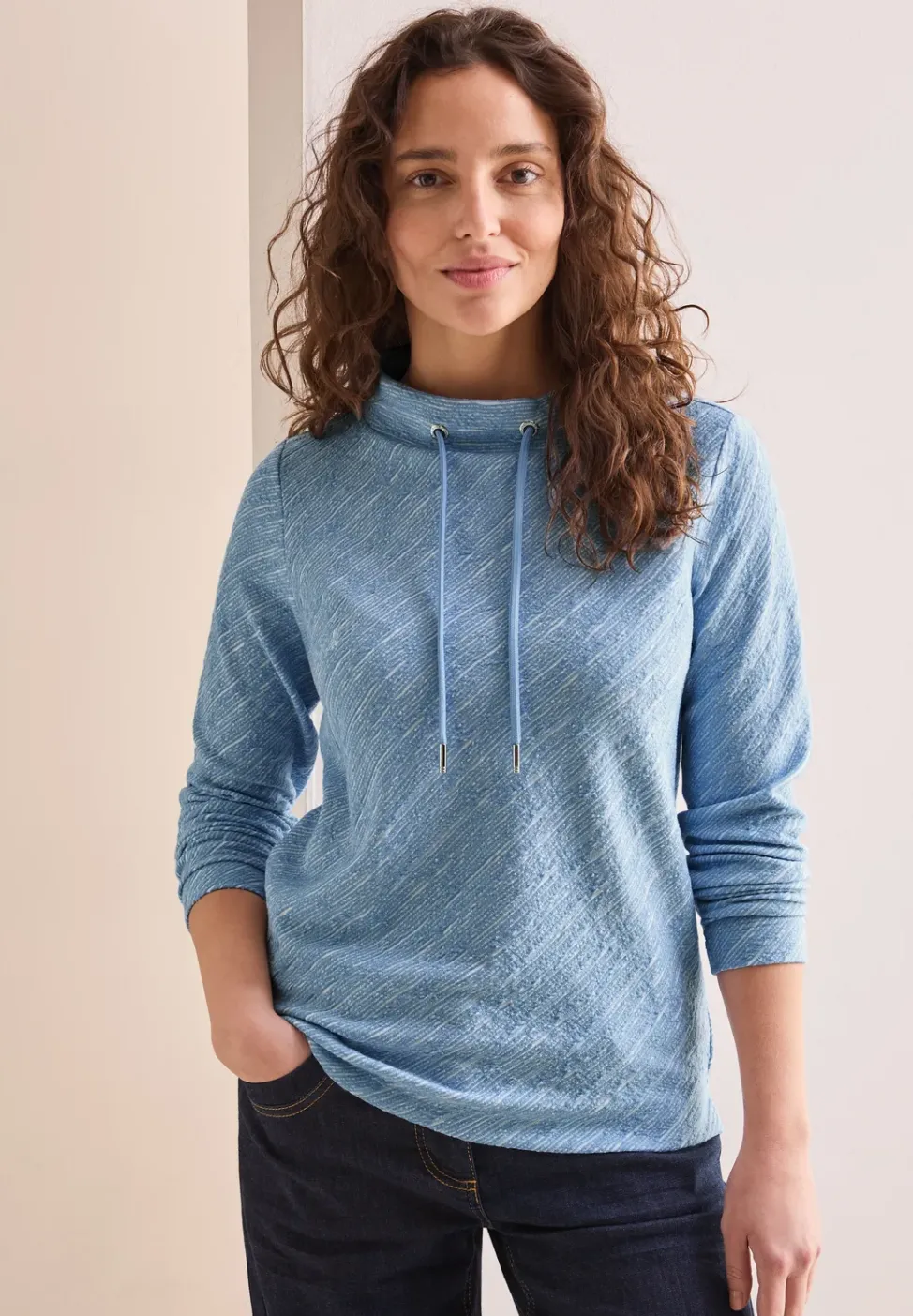 Shirt mit Diagonalstruktur