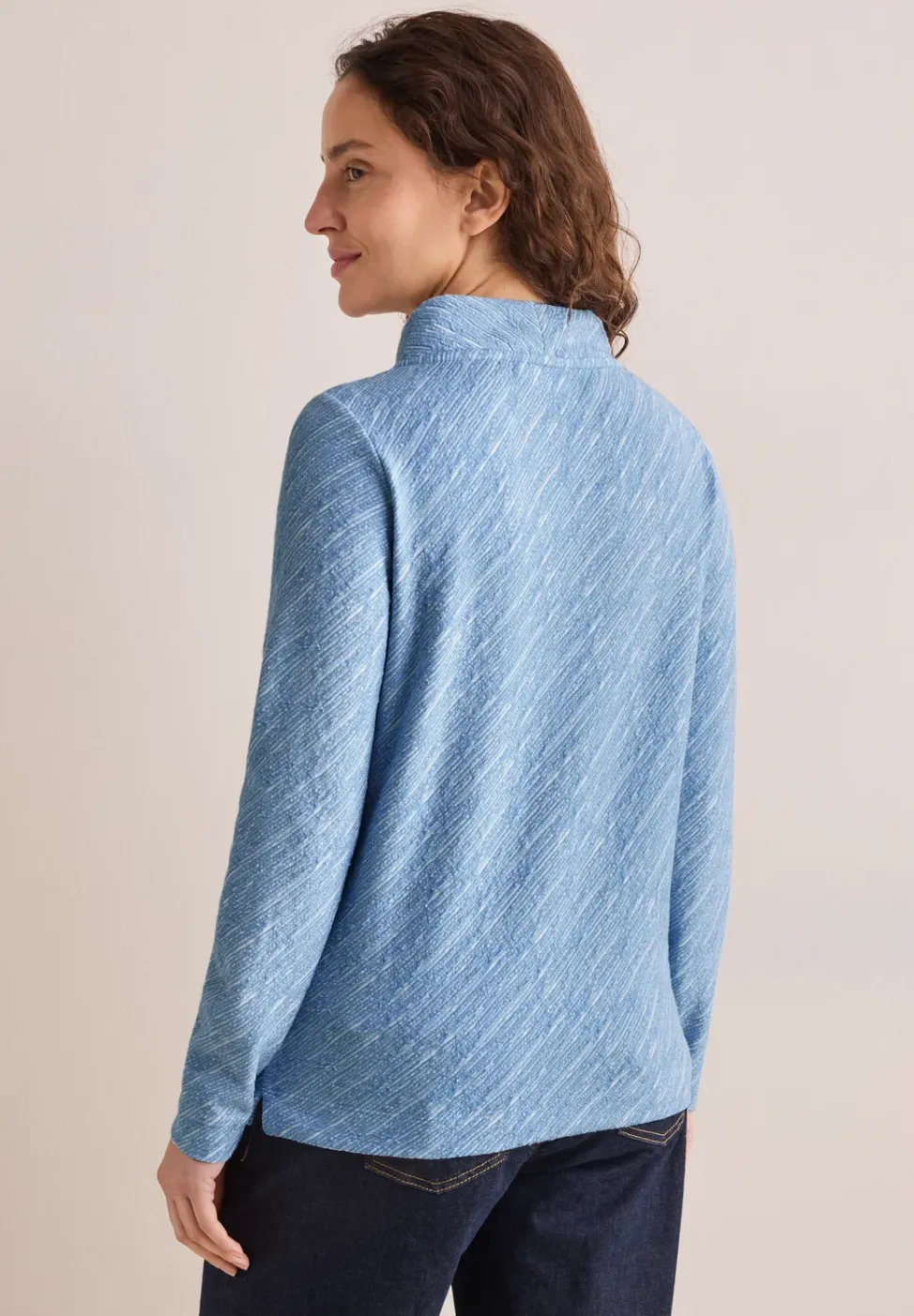 Shirt mit Diagonalstruktur