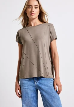 Shirt mit feinen Linien