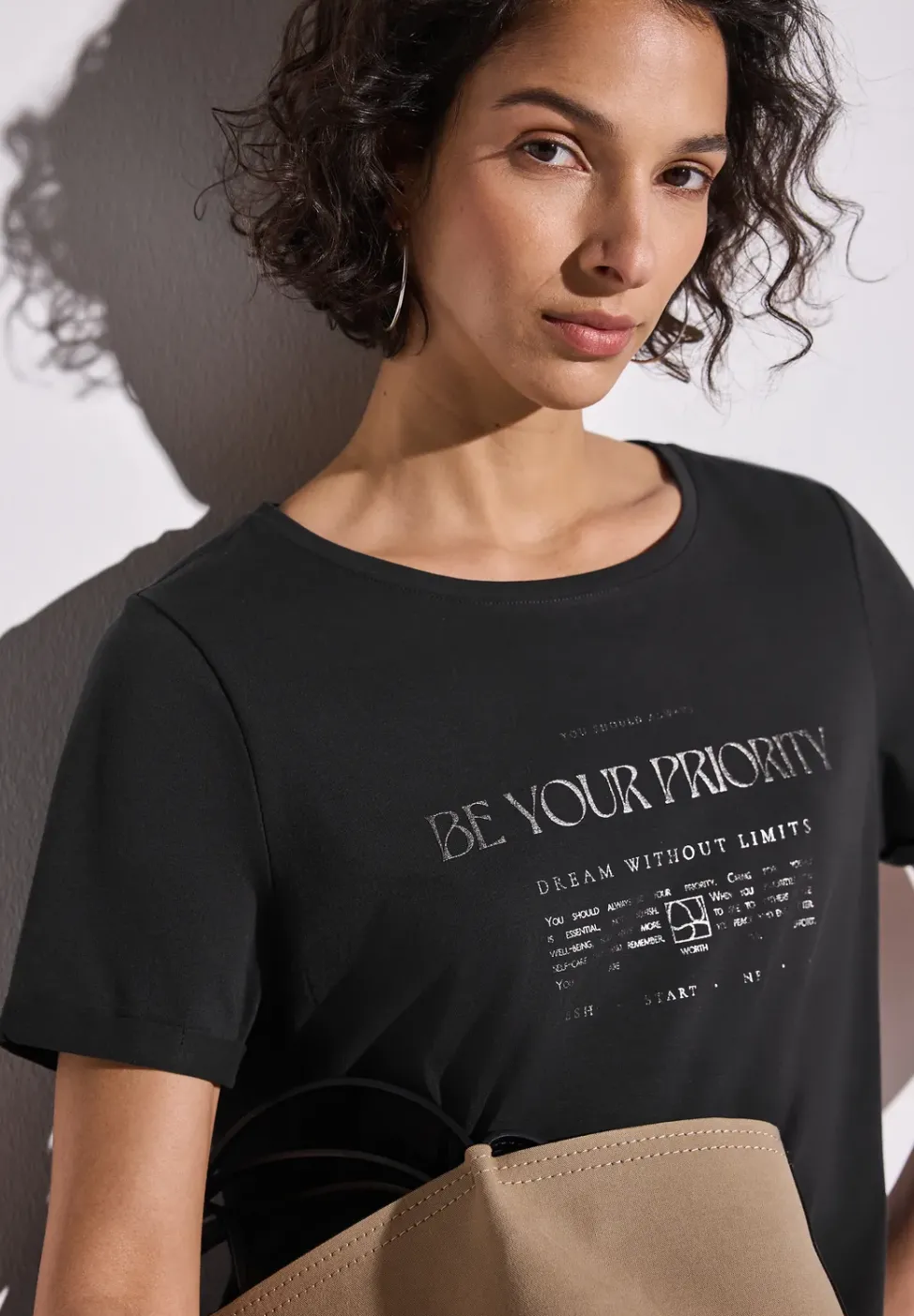 Shirt mit Folien-Wording