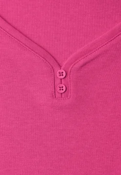 Shirt mit gerundetem V-Ausschnitt