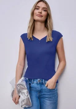 Shirt mit gerundetem V-Ausschnitt