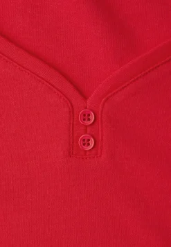 Shirt mit gerundetem V-Ausschnitt