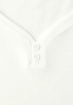 Shirt mit gerundetem V-Ausschnitt