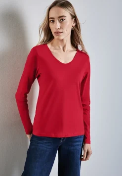 Shirt mit gerundetem V-Neck