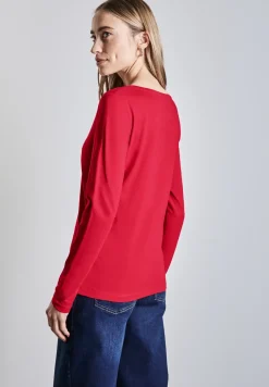 Shirt mit gerundetem V-Neck