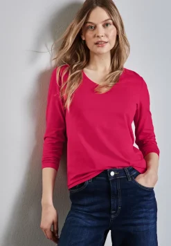 Shirt mit gerundetem V-Neck