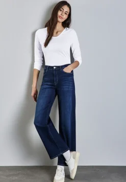 Shirt mit gerundetem V-Neck