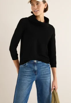 Shirt mit großem Kragen