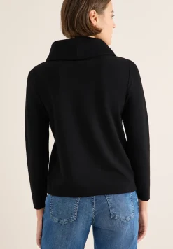 Shirt mit großem Kragen