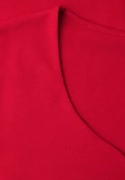 Shirt mit Herzausschnitt