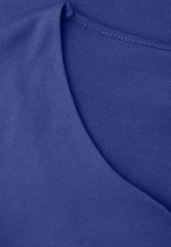 Shirt mit Herzausschnitt