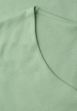 Shirt mit Herzausschnitt