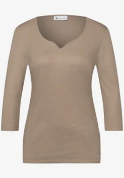 Shirt mit Herzausschnitt