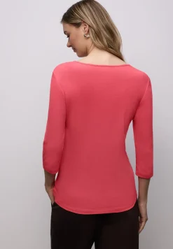 Shirt mit Herzausschnitt