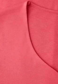 Shirt mit Herzausschnitt