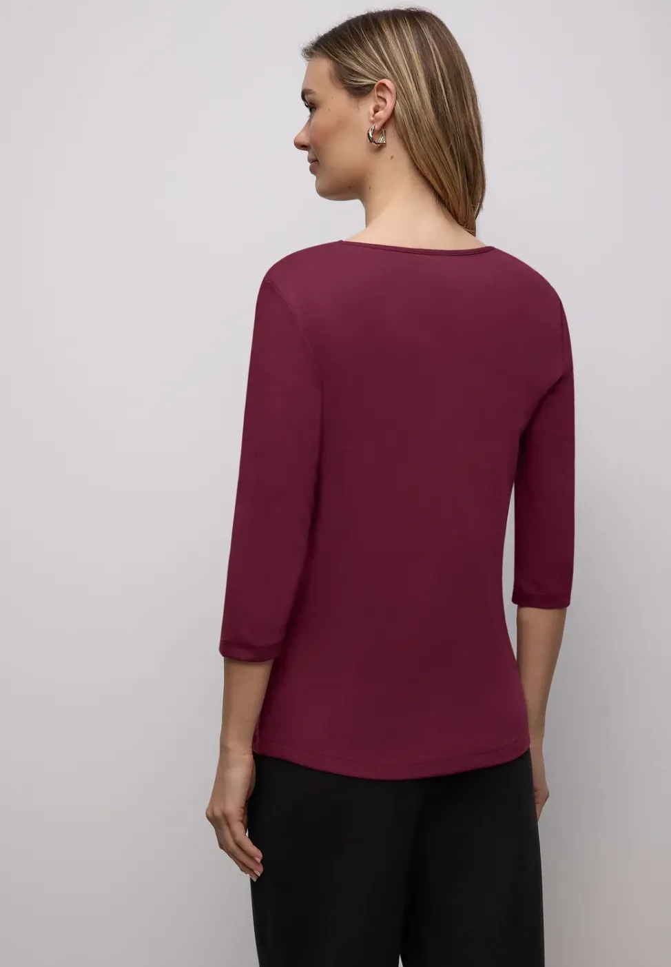 Shirt mit Herzausschnitt