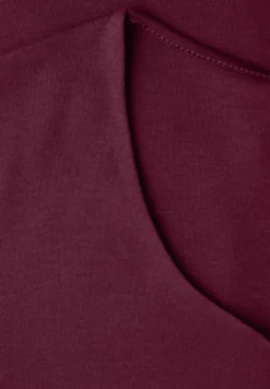 Shirt mit Herzausschnitt