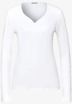 Shirt mit Herzausschnitt