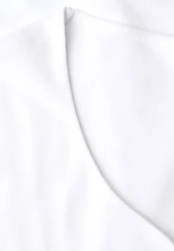 Shirt mit Herzausschnitt