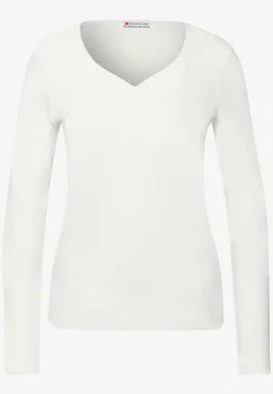 Shirt mit Herzausschnitt