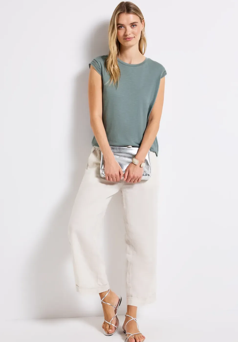 Shirt mit Häkeldetails
