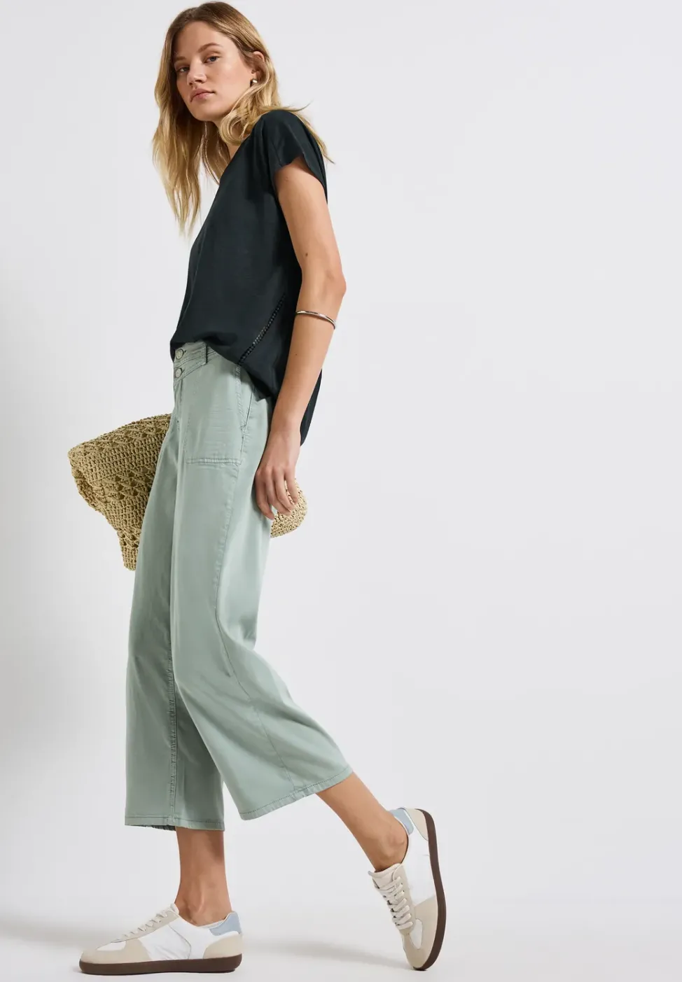 Shirt mit Häkeldetails