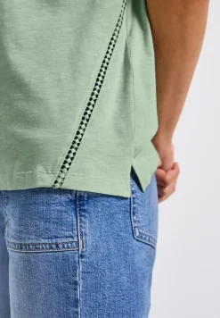 Shirt mit Häkeldetails