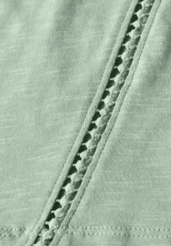 Shirt mit Häkeldetails