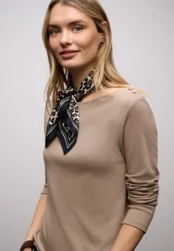 Shirt mit Knopfdetails